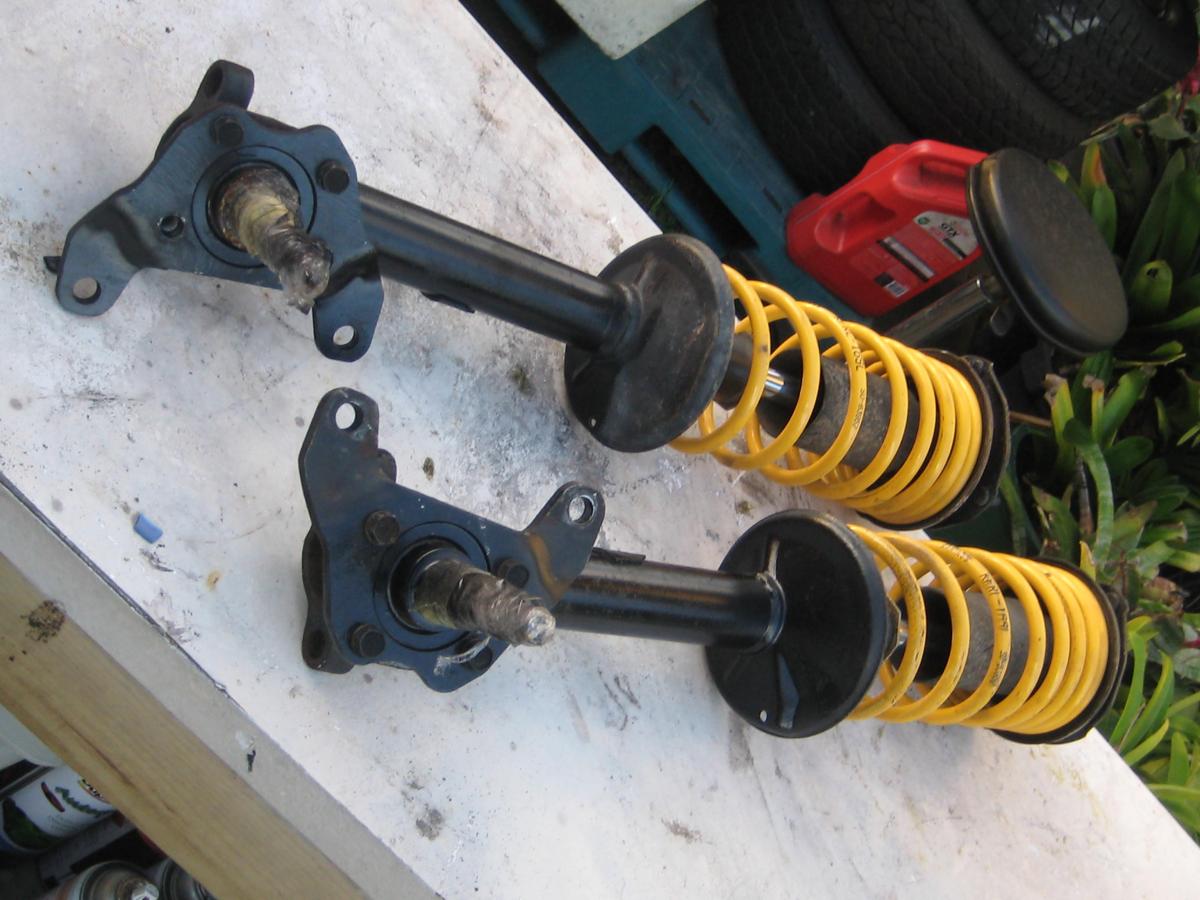 Ke70 Struts W/king Springs & Ae86 Caliper Brackets For Sale Car