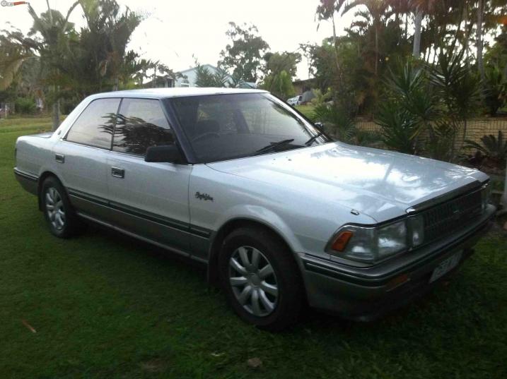 Toyota crown gs131